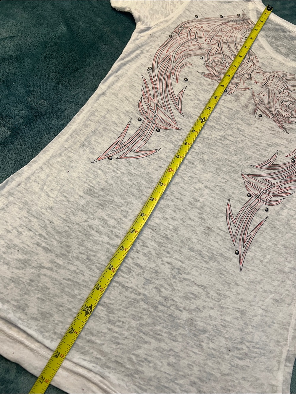Vintage Sinful x Affliction White Graphic Tee with Maroon Gothic Logo , used ๐ - Picture 6 of 7